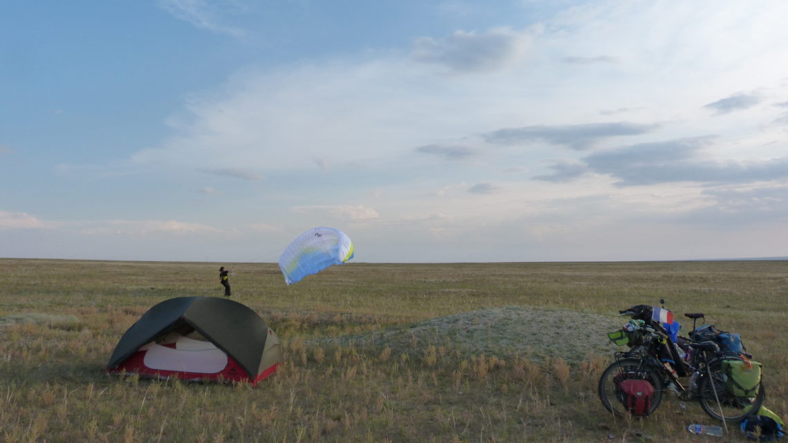 Entre bus et trains, un peu de vélo dans Gobi et arrivée en Chine : Du 2 au 13 septembre (Bayankhongor > Xining)